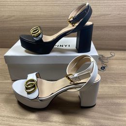 Chaussures designer Sandales pour femmes sandale formelle à talons hauts épais talons hauts 100% cuir fête de danse dance dame ceinture de courroie en métal