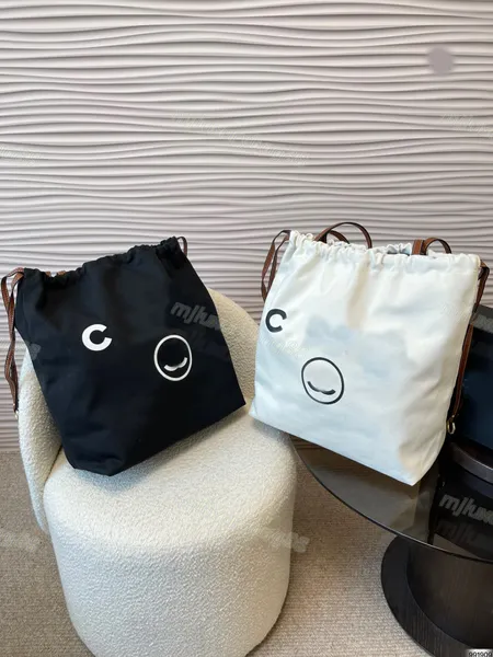 Diseñador Bolsa de compras Bolsa de lona Tote Viaje Diseñador Mujer Sling Body Bag Bolso más caro con cadena de plata Gabrielle acolchado