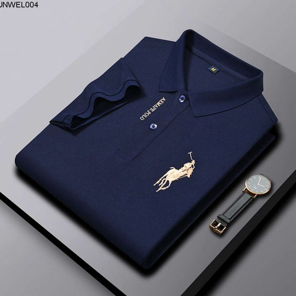 T-shirt à manches courtes de créateur Été Nouveau polo pour hommes d'âge moyen et jeunes avec un demi-col portant à l'extérieur pour hommes {catégorie}