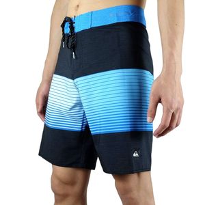 Shorts de concepteurs Summer 24SS Nouveau pantalon de plage élastique court et pantalon de surface à eau à eau séchée courte.