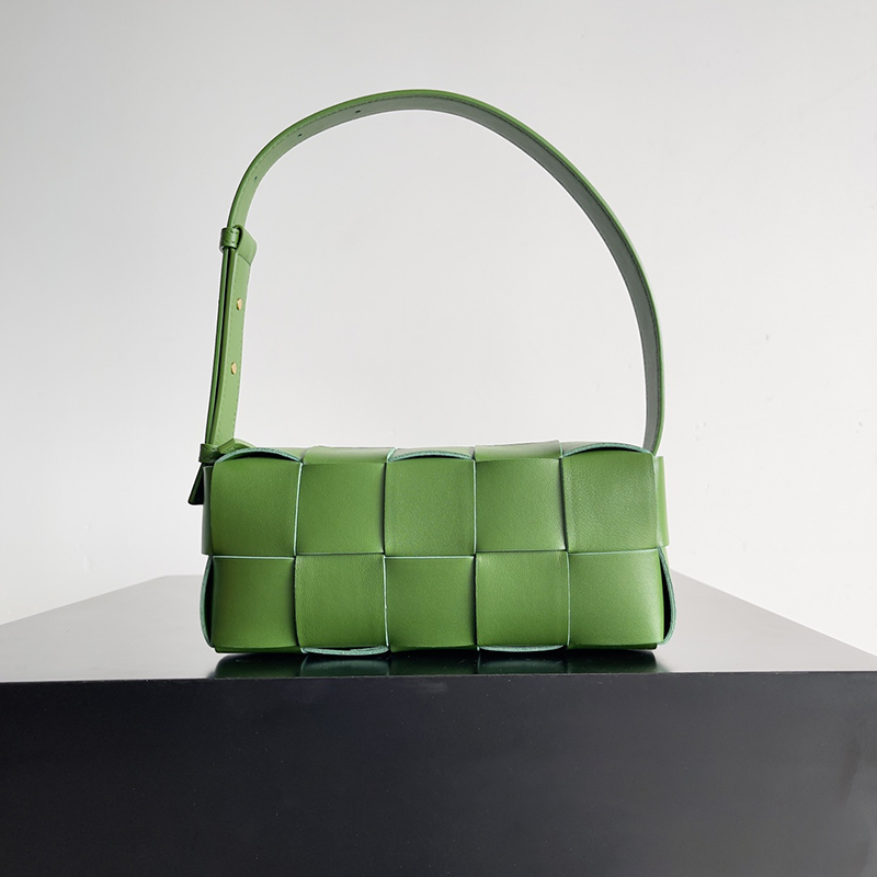 Luxury Designer woven shoulder bag - 23.5CM Underarm Bag with Top Quality Axillary, Intreccio Lambskin Sling, Small Brick Cassette Handbag - B27V (729166) with Box