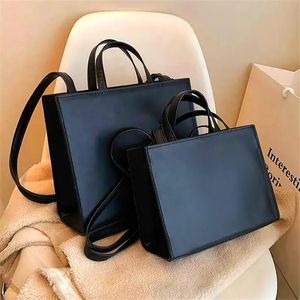 Bolso de hombro de diseñador Mujer clásica Moda Bolsas de asas Damas Múltiples colores Compras al aire libre Banquete casual Crossbody Flap Bolso de lujo K00