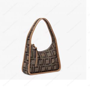 Sac à bandoulière designer Femmes de luxe Mini Tote Tote Classic Brand tout nouveau sac d'embrayage en cuir féminin extérieur 3283 Sacs