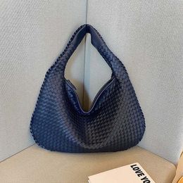 bolso de hombro de diseñador Bolso de cuero tejido bolso Tendencia Moda Bolso de diseñador de lujo Alta calidad Negro Gris Azul Rosa Marrón Bolso de mano para mujer