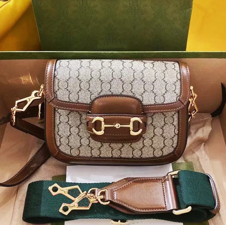 Luxurys Designer Bag Horse Canvas axelväskor Kvinnor Designers Retro Crossbody Handväskor 20 cm Clutch Purses High Quality Leather Tote Bag 1955 Kom med två remmar