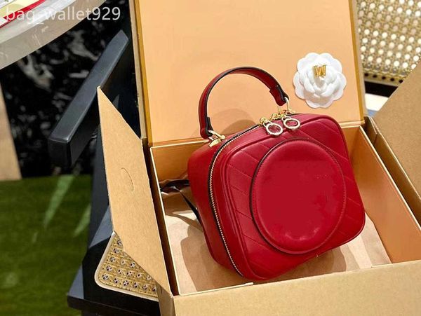 Bolsos de hombro de diseñador Bolso cruzado de lujo Bolsos clásicos para mujer Bolso para cámara Viene con correa para el hombro ajustable Hardware de bolso en oro dos tamaños 18 20 cm