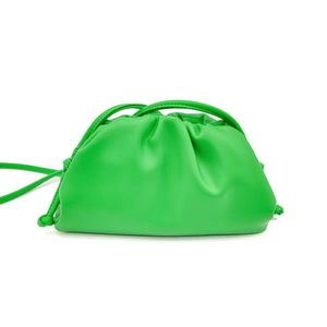 Sacs à bandoulière de concepteur Femmes Luxurys Véritable Cuir Hobo Embrayage Fourre-tout tissé Mini sac de poche Mens Voyage Weave Cloud Cosmétique Luxe Portefeuille Sac à bandoulière avec boîte