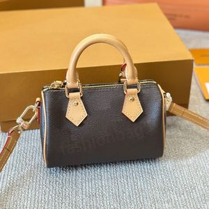 Top Designer Mini Nano 16cm Sac d'épaule Femme Femme en cuir Denim Crossbody Luxury Brand en relief Tote Pours Brown Flower Handsbag