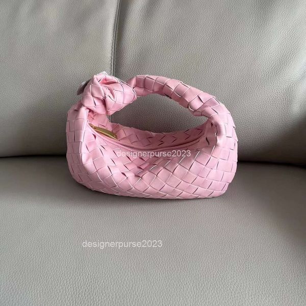 Sacs à bandoulière de concepteur Sacs à bandoulière classique Cassette Girl Botegas Sac 2023 Nouveau même mini tissé simple Venetas sous les bras noué à la main Jodie Cloud Femmes Bourse P84l