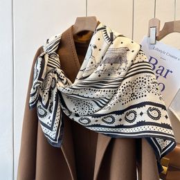 Diseñador de bufanda de seda 2024 Summer Nuevo anacardos de lujo de lujo bufanda de playa de vacaciones estilo elegante C240425