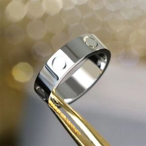 Designer Silver Love Rings schroef 4 mm 5 mm 6 mm Classic Luxury Band Carti Ring Fashion Woman Wedding Rings Gold Hoge Kwaliteit 316L roestvrijstalen designer sieraden