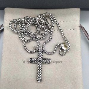 Ontwerper zilveren kettingen hanger sieraden ketting kruis voor vrouwen in Sterling Chevron luxe D00D