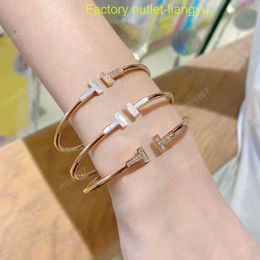 Designer pendentif en argent collier de mode manchette chaude bracelet bracelet simple classique bracelet ouvert élargi bijoux cadeau de haute qualité tiffanans