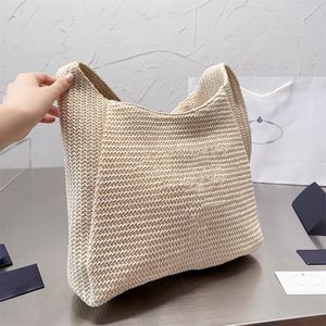 Designer Simple et polyvalent une épaule sac à main brodé lettre femmes Shopping sacs sous les bras tissé décontracté grande capacité fourre-tout seau sacs de plage