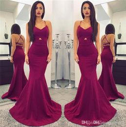 Designer Simple Plum Long Sirène Robes de bal sexy Spaghetti Stracts Backless Floor Longueur Robe de soirée 1866070