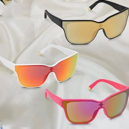 Gafas de sol de esquí de diseño Escudo Deportes de nieve Gafas de sol para hombres y mujeres con lentes protectoras geniales de moda magnética Lunette De Ski Lunettes de soleil gafas de esquí 1843