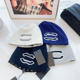 Designer Skull Caps Mode Dubbelzijdige gebreide muts voor wintermutsen 4 kleuren Topkwaliteit