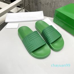 Designer -Slider Designer Slippers Slimes à rayures Round Toe Rubber Splipper Summer Bage Slide Green Sandal Resort Sponge Sandales Sandales Men de femmes