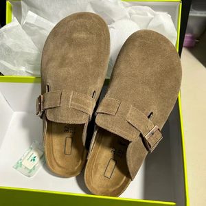 Diseñador Sliders Plataforma Sandalias de cuero Mujeres Sandale Mule Flat Casual Chophor Tazz Suled Summer Beach Beach Slide Fur Slide Lady Bostons Slipper con caja