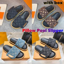 Designer Sliders Women Men Pool Pillow Slippers Flat Comfort Mules Glides Fashion Classic Prints Embosed Summer Sandals Black Gray Vintage Beach Shoes Slippers