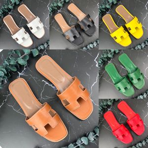 Designer Slides sandaal plat Sandaal luxe mode pantoffels strand klassieke luxe Zomer dame leren slippers Dames Strandschoenen 35-42a10 met doos