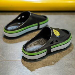 Livraison gratuite Designer glissa les sandales de sandales curseurs pour hommes sandales féminines gai pantoufle tongs flip-flops hommes pantoufles entraîneurs sandles color1 taille 40-45