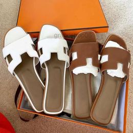 Designer Slides Sandaal Slippers Strand Klassieke platte sandaal Zomer Dame Leren slippers Heren Dames
