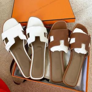 Designer Slides sandaal Slippers Strand Klassieke platte sandaal Luxe zomerse dames leren slippers
