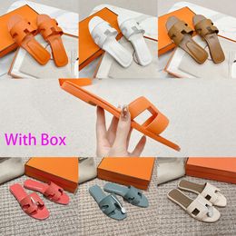 Sandalias de toboganes de diseñador zapatillas con caja de sándalo plano clásico con caja Toboganes de verano de cuero Sandalias para mujeres al aire libre y de habitación