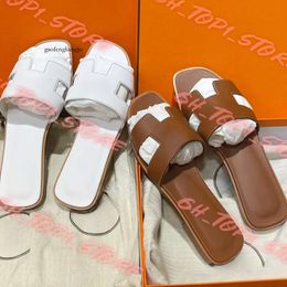 Designer glisse sandales femmes pantoufles de plage authentique en cuir classique marque de luxe de luxe été oran sandales hommes femmes avec poussière 487 66