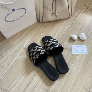 Designer glisses Femmes Broidered tissu pantoufles de sandales de diapositives métalliques lettre de luxe p sandale triangle épais