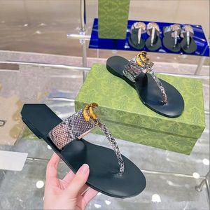 Designer Slides Dames slippers lederen dames slippers met dubbele metalen serpentine slippers zomer strand sandalen