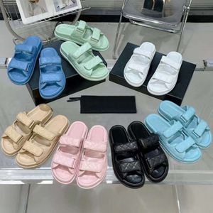 Designer Slides Dames Gewatteerde Sandalen Kalfsleer Sandalen Klassieke Slippers Zomer Platte Schoenen Met Doos 539