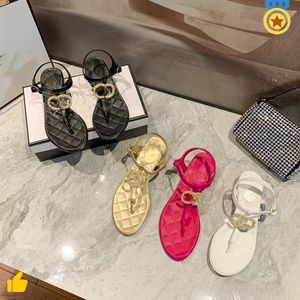 Designer Slides Room para mujeres zapatillas de espiga clásica con cuero con fresa de diamantes de diablo. Preciosa pantano de goma de goma de lujo zapatillas planas y zapatillas de playa