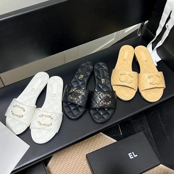 Designer Slipper Mens Femmes Mocassins Sliders Chanelliness Sandale Été Top Qualité Plat Mule Casual Chaussures Dames Designer Sandales Beach Pool Mens Slide Gros