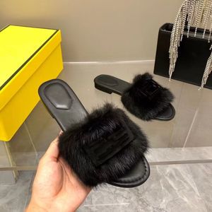 Designer Slipper Roma Slide Sandals Cuir découpe baguette Summer Flats Slider Sandale Sandale Chaussures en cuir en cuir noir Blanc Yellow Flip flop avec boîte 35-43