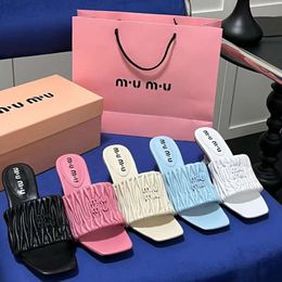 Diseñador Slipper Sandalio Mui Mui Versión alta Summer Nuevas zapatillas de tacón M-label para mujeres Flip de moda de 5 cm para mujeres