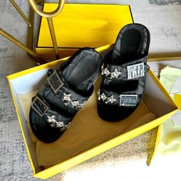 Designer Slippers en Sandalen Platform Heren- en Damesschoenen F Diamond Slippers Show Fashion Gemakkelijk te dragen Stijl Sandalen en Slippers 35-45 met Doos