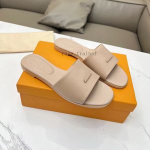 Designer Slippers Capri Sandals Femmes Low Talons Sandals Sandals Place Plats glissements de mode Sandale Sandale Sandale Slippées SIZEUR35-43 5.23 07