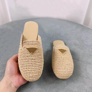 Designer Slippers Crochet Flatform Slides Platform Sandals Raffia Redition de plage Femmes Luxury Mules Raffie Bottom Summer Femmes