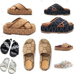 Designadores zapatillas de diseñador sandalias de diseñadores zapatillas de plataforma gruesas mujeres sandalias de toboganes de verano sandalias planas de playa zapatos de confort de sandalias clásicas