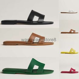 Sandalias de moda de zapatillas de diseñador para mujeres pisos de cuero para mujer tacones de tacones deslizizantes de la mujer zapatos de verano de verano naranja blanca claquette mulas tamaño 35-42