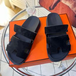 Designer Slippers Plat Leer Zomer Dames Sandalen Luxe Heren Slippers Oom Mode Hoge Kwaliteit Casual Beach Resort Sandalen 36-45
