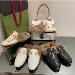 Pantoufles de créateurs Fourrure Princetown Mules Véritable Cuir Appartements Femmes Mocassins Chaussures Casual Chaîne En Métal Chaussure Hommes Mule Dentelle Velours Pantoufle Taille 35-46