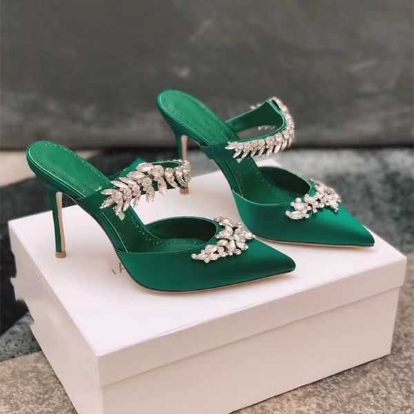 Zapatillas diseñadoras de cuero tacones altos sandalias diamantes zapatos de mujer de calidad superior
