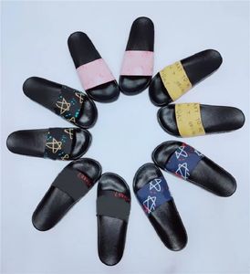 Designer Slippers Man Vrouw Zomer Strand Sandalen Mode Klassieke Slip-On Loafers Topkwaliteit Vele kleuren en patronen Optioneel Gunstige prijs