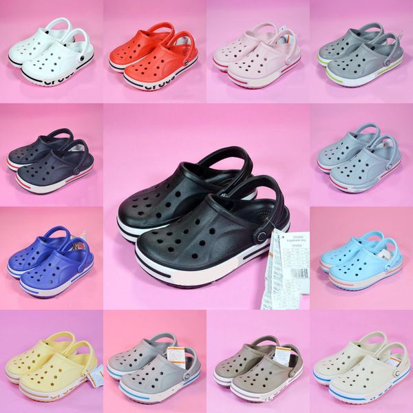 Pantoufles de créateurs Hommes Femme Crocodile Sandales Été Enfants Chaussures Bébé Enfants TPR Mode Loisirs de plein air Noir Blanc Gris Soins infirmiers Hôpital Pantoufles Sandales