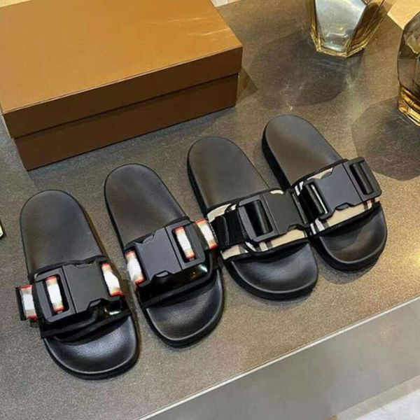 Zapatillas de diseñador Diapositivas para hombre Zapatilla a cuadros Sandalia de cuero real Zapatos de mujer con cinturón y bonita caja 501