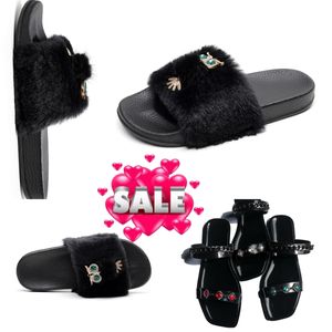 GAI Designer pantoufles Nouveaux classiques de la mode sandale femmes sandale Sliders pantoufle en métal plate-forme d'été toboggan plat prix bas