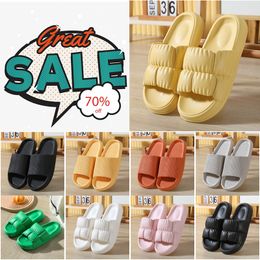 Gratis verzending Designer Slippers Rubber Slides Sandaal Platte Bloemen Aardbei Tijger Bee Web Mode Strand Slippers Badkamer Gestreepte zomer Vrouwen mannen sliders